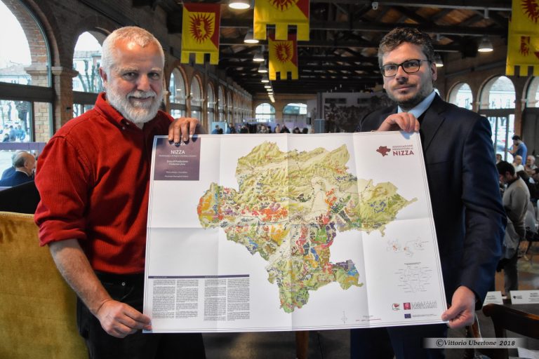 VINO. IL NIZZA DOCG HA LA SUA MAPPA. BERTOLINO (ASSOPRODUTTORI): «È LA NOSTRA RIVOLUZIONE». MOBRICI (CONSORZIO BARBERA): «SVOLTA EPOCALE»
